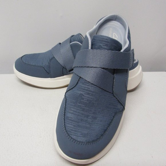 NEW! Clarks Light Blue Cloudstepper Slip On Sneakers - Size 7 - Picture 2 of 10